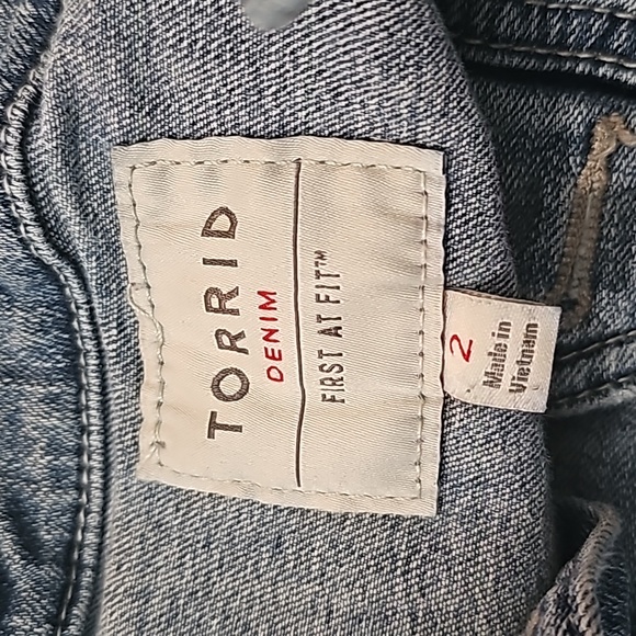 LOT of 2 Torrid sleeveless denim vest - Picture 5 of 5